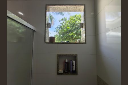 Casa de condomínio à venda com 253m², 4 quartos e 3 vagas