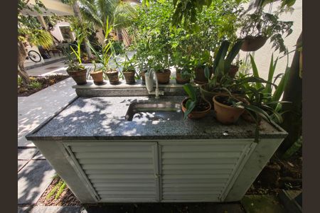 Casa de condomínio à venda com 253m², 4 quartos e 3 vagas