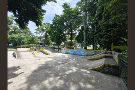 Casa de condomínio à venda com 253m², 4 quartos e 3 vagas