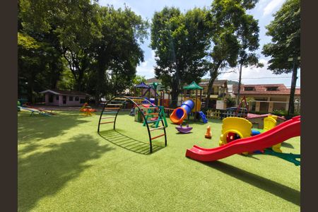 Casa de condomínio à venda com 253m², 4 quartos e 3 vagas