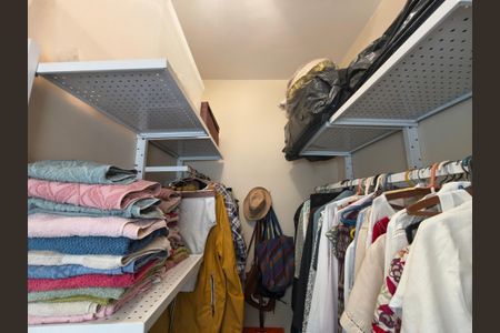 Casa de condomínio à venda com 253m², 4 quartos e 3 vagas