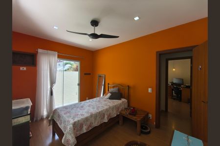 Casa de condomínio à venda com 253m², 4 quartos e 3 vagas