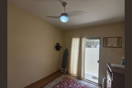 Casa de condomínio à venda com 253m², 4 quartos e 3 vagas