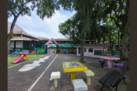 Casa de condomínio à venda com 253m², 4 quartos e 3 vagas