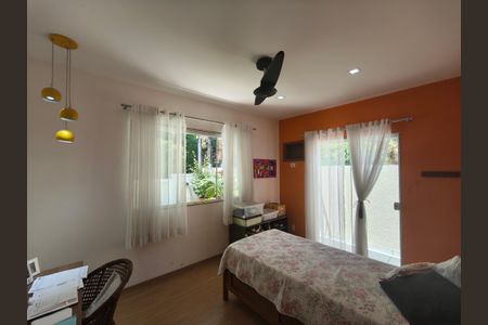 Casa de condomínio à venda com 253m², 4 quartos e 3 vagas