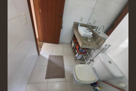 Casa de condomínio à venda com 253m², 4 quartos e 3 vagas