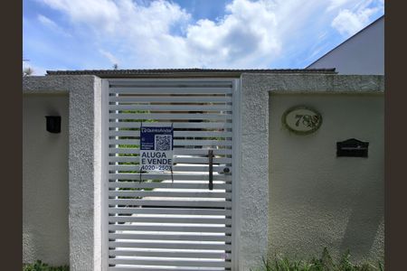 Casa de condomínio à venda com 253m², 4 quartos e 3 vagas