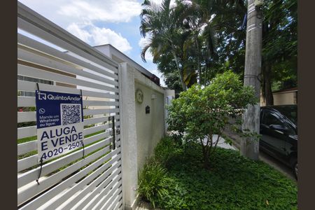 Casa de condomínio à venda com 253m², 4 quartos e 3 vagas