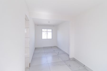 Sala de apartamento para alugar com 2 quartos, 55m² em Conjunto Habitacional Presidente Castelo Branco, Carapicuíba