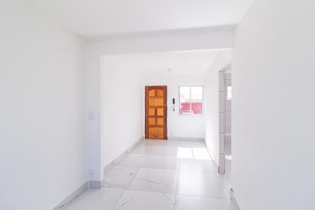 Sala de apartamento para alugar com 2 quartos, 55m² em Conjunto Habitacional Presidente Castelo Branco, Carapicuíba