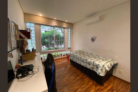 Apartamento à venda com 166m², 3 quartos e 1 vagaQuarto 1