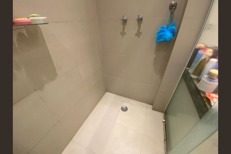 Apartamento à venda com 166m², 3 quartos e 1 vagaBanheiro da Suíte