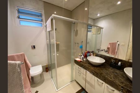 Apartamento à venda com 166m², 3 quartos e 1 vagaBanheiro da Suíte