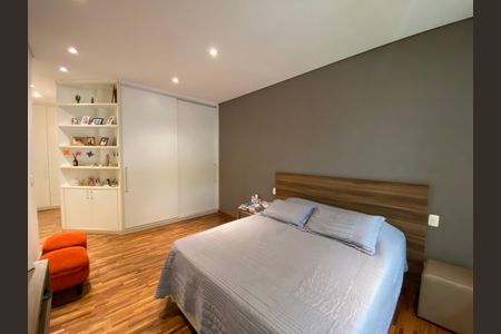 Apartamento à venda com 166m², 3 quartos e 1 vagaQuarto 3 - Suíte