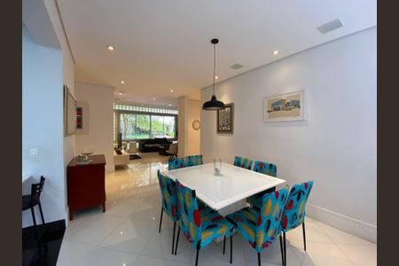 Apartamento à venda com 166m², 3 quartos e 1 vagaSala de Jantar