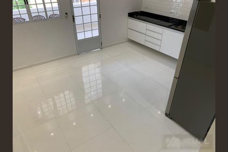 Casa à venda com 240m², 2 quartos e 4 vagas
