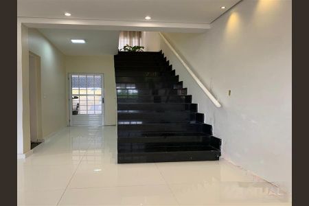 Casa à venda com 240m², 2 quartos e 4 vagas
