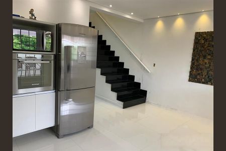 Casa à venda com 240m², 2 quartos e 4 vagas