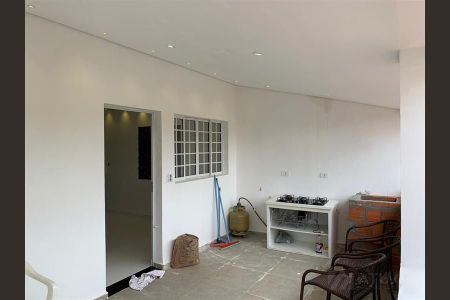 Casa à venda com 240m², 2 quartos e 4 vagas