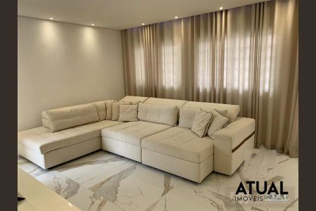 Casa à venda com 240m², 2 quartos e 4 vagas