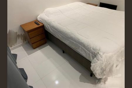 Casa à venda com 240m², 2 quartos e 4 vagas