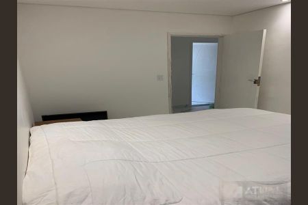 Casa à venda com 240m², 2 quartos e 4 vagas