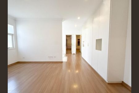 Casa à venda com 4 quartos, 368m² em Jardim Cordeiro, São Paulo