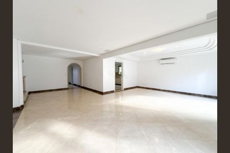 Casa à venda com 4 quartos, 368m² em Jardim Cordeiro, São Paulo