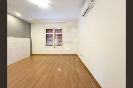 Casa à venda com 4 quartos, 368m² em Jardim Cordeiro, São Paulo