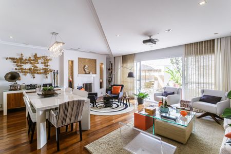 Sala de casa à venda com 4 quartos, 224m² em Planalto Paulista, São Paulo