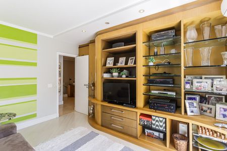 Casa à venda com 224m², 4 quartos e 4 vagas Casa à venda com 224m², 4 quartos e 4 vagasQuarto 1