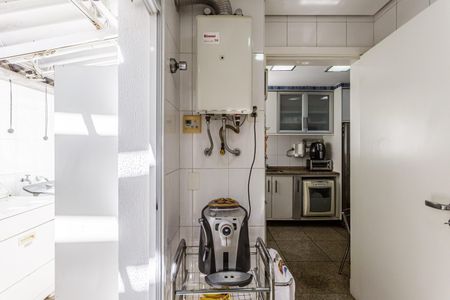 Casa à venda com 224m², 4 quartos e 4 vagas Casa à venda com 224m², 4 quartos e 4 vagasÁrea de Serviço