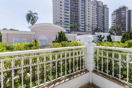 Casa à venda com 224m², 4 quartos e 4 vagas Casa à venda com 224m², 4 quartos e 4 vagasVaranda
