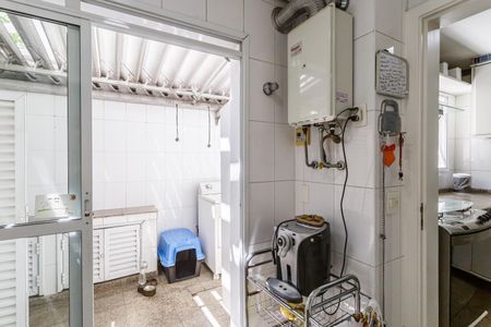 Casa à venda com 224m², 4 quartos e 4 vagas Casa à venda com 224m², 4 quartos e 4 vagasÁrea de Serviço