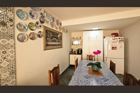 Casa à venda com 200m², 3 quartos e 1 vaga