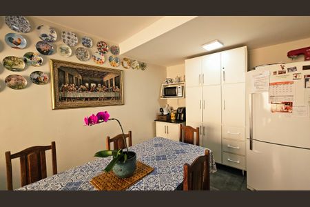 Casa à venda com 200m², 3 quartos e 1 vaga