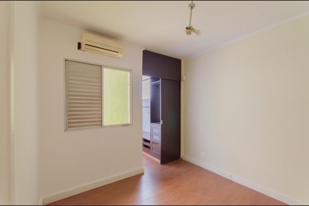 Casa à venda com 158m², 5 quartos e 2 vagasSuíte