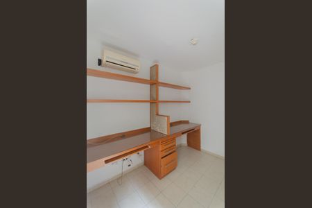 Casa à venda com 158m², 5 quartos e 2 vagasQuarto 1