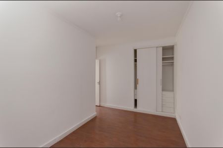 Casa à venda com 158m², 5 quartos e 2 vagasQuarto 3