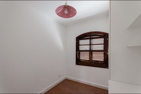 Casa à venda com 158m², 5 quartos e 2 vagasQuarto 2