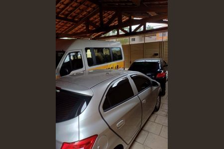 Casa à venda com 180m², 3 quartos e 6 vagas