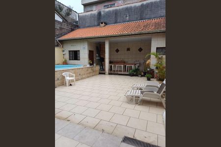 Casa à venda com 180m², 3 quartos e 6 vagas