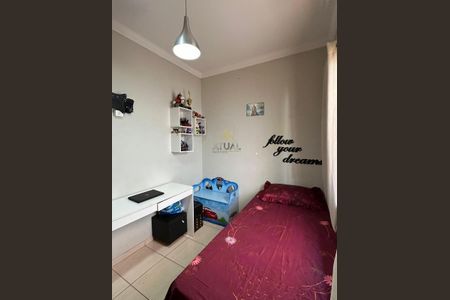 Casa à venda com 3 quartos, 141m² em Jardim Ubirajara, São Paulo