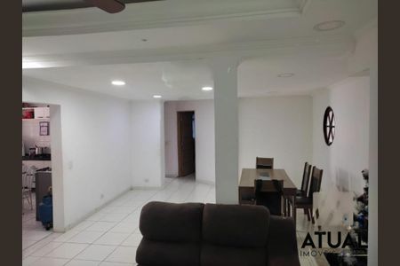 Casa à venda com 4 quartos, 132m² em Jardim Selma, São Paulo