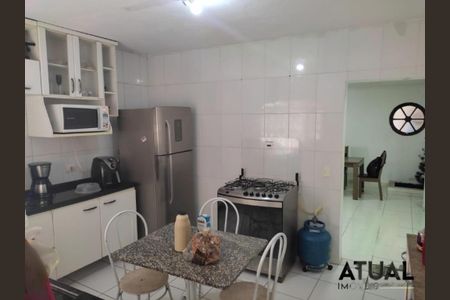 Casa à venda com 4 quartos, 132m² em Jardim Selma, São Paulo