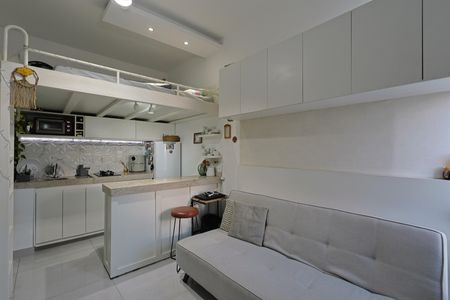Sala de kitnet/studio à venda com 1 quarto, 30m² em Funcionários, Belo Horizonte