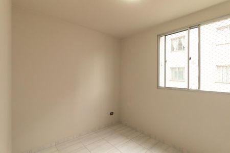 Quarto 1 de apartamento para alugar com 2 quartos, 47m² em Pinheirinho, Curitiba