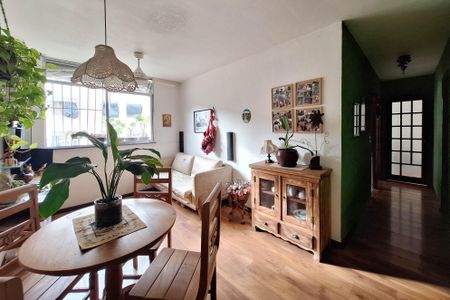 Sala de apartamento à venda com 3 quartos, 60m² em Santa Rosa, Niterói