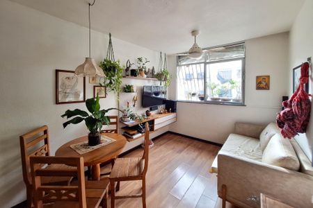 Sala de apartamento à venda com 3 quartos, 60m² em Santa Rosa, Niterói