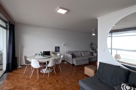 Sala de apartamento para alugar com 3 quartos, 130m² em Gonzaga, Santos